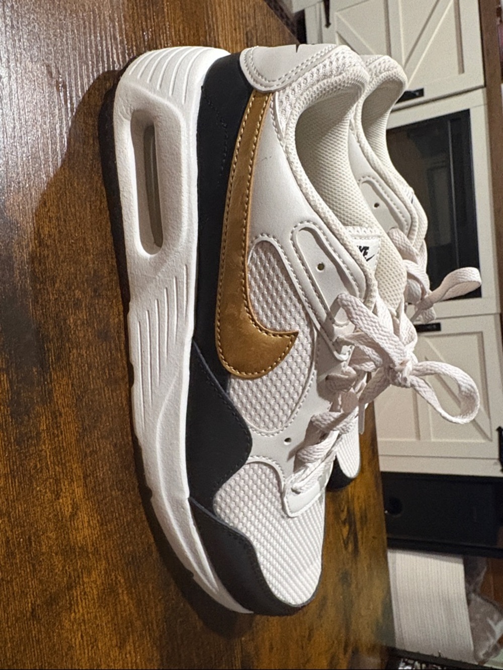 Nike Women's White and Black Athletic Sneakers - Picture 8 of 8